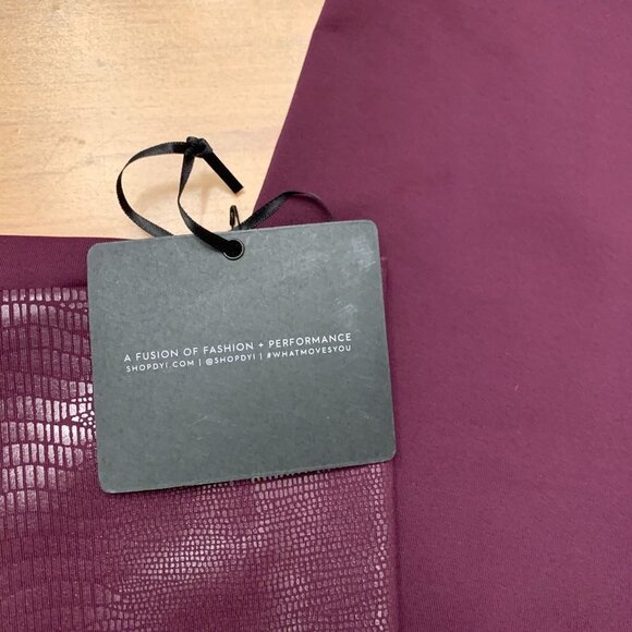 NWT DIY Define Your Inspiration Faux Leather Legging Cranberry Size Large - Picture 5 of 8